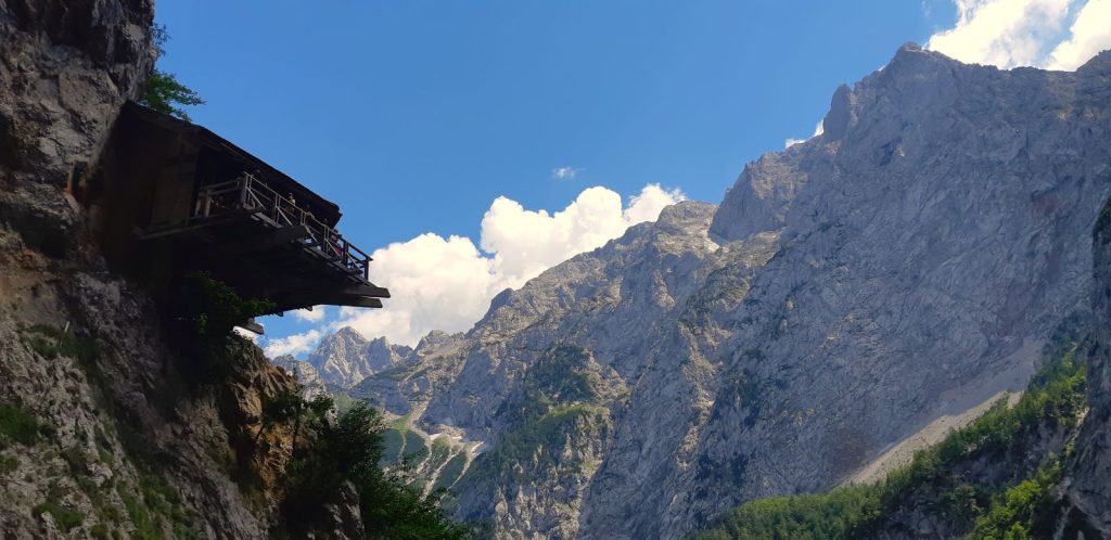 Cabane perchée vallée Slovénie
